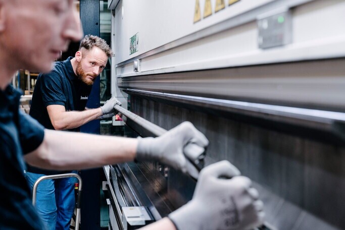 Programmierer  Abkantbiegezelle (m/w/d), 1. Bild